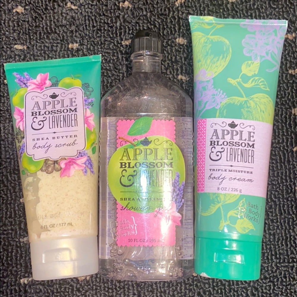 Bath and Body Works set in Apple Blossom Lavender